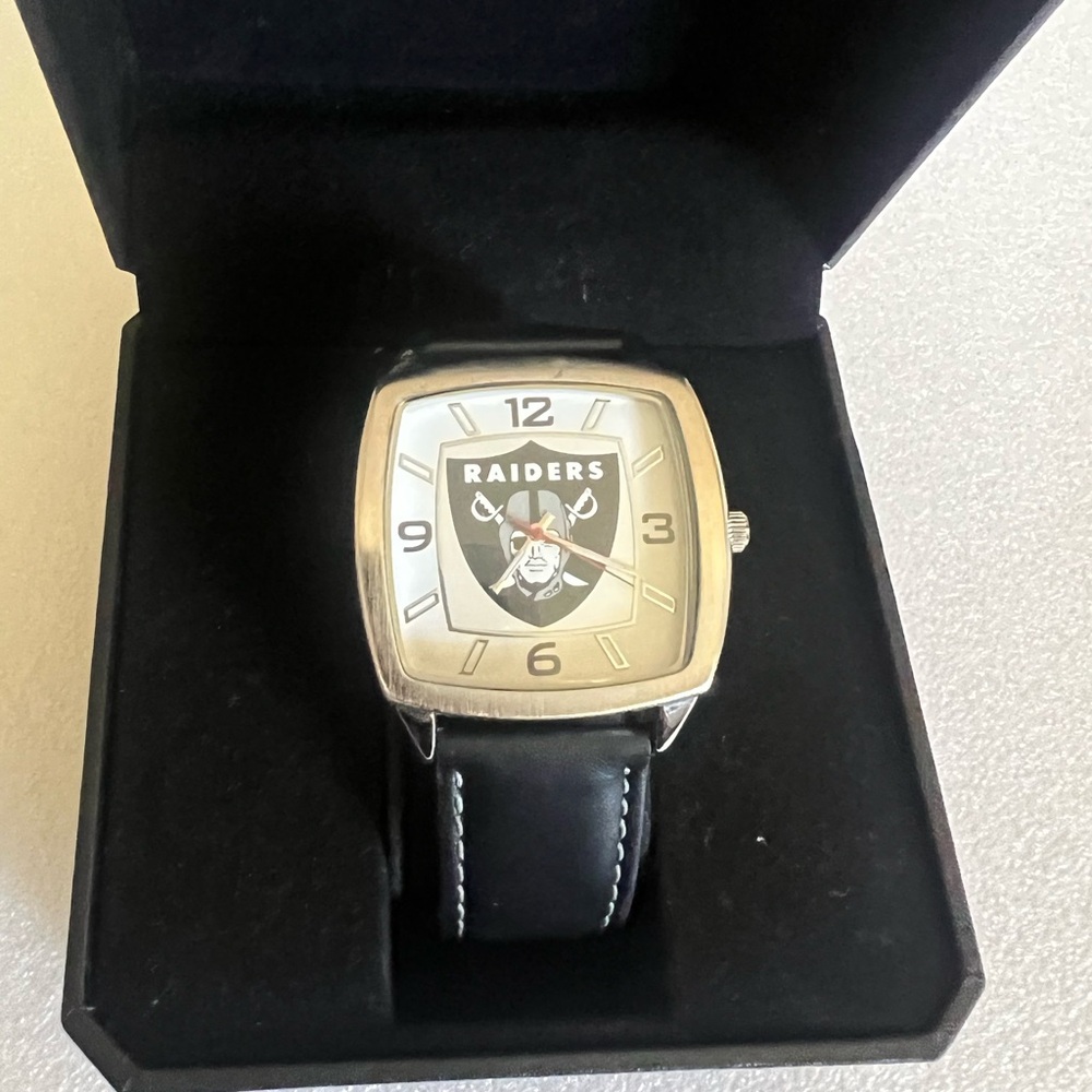 Genuine leather NFL Raiders men’s watch